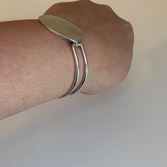 Tiffany & CO. Sterling Silver Oval ID Bangle, Medium Engravable initials - Picture 10 of 16